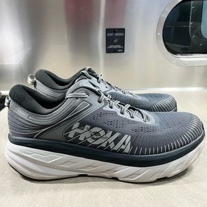 Hoka, Mens size 11 2E (wide), One One Bondi 7 in Gray.  Great condition.